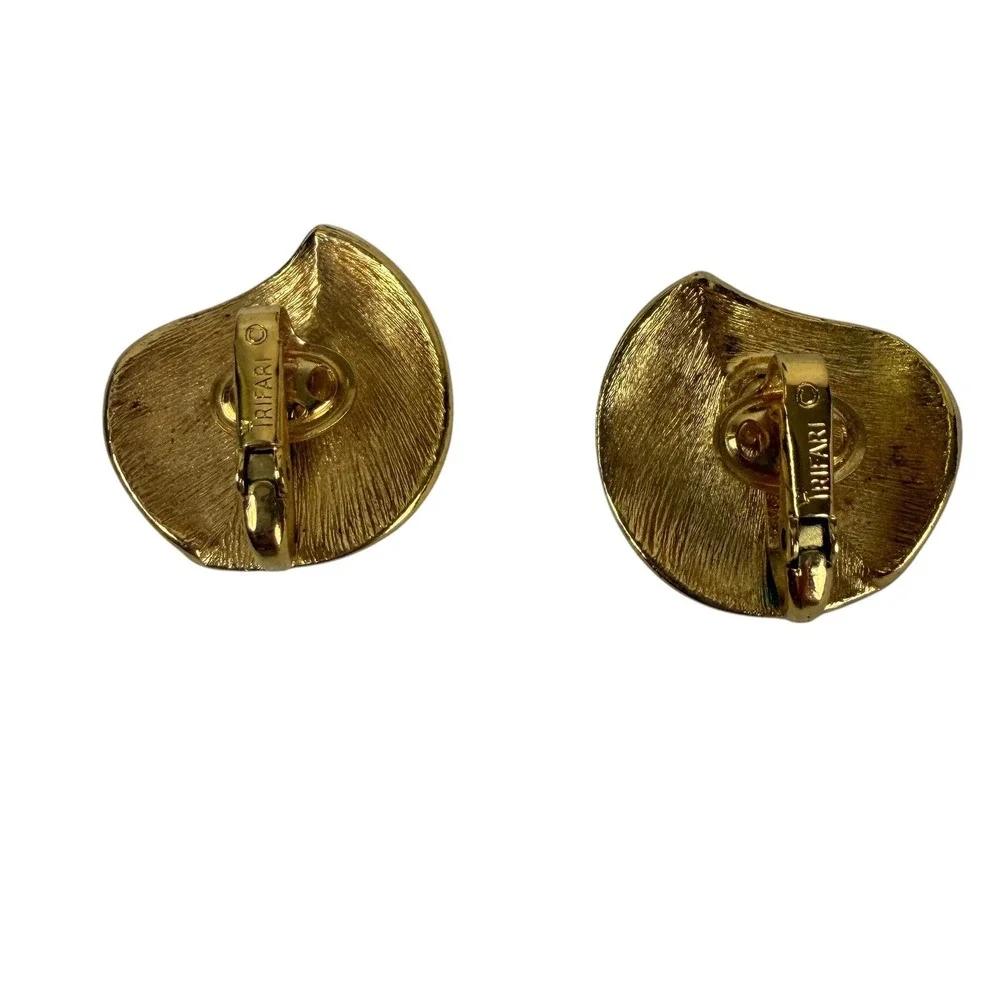 Trifari Vintage Gold Tone Sculptural Swirl Clip On Earrings Signed Statement